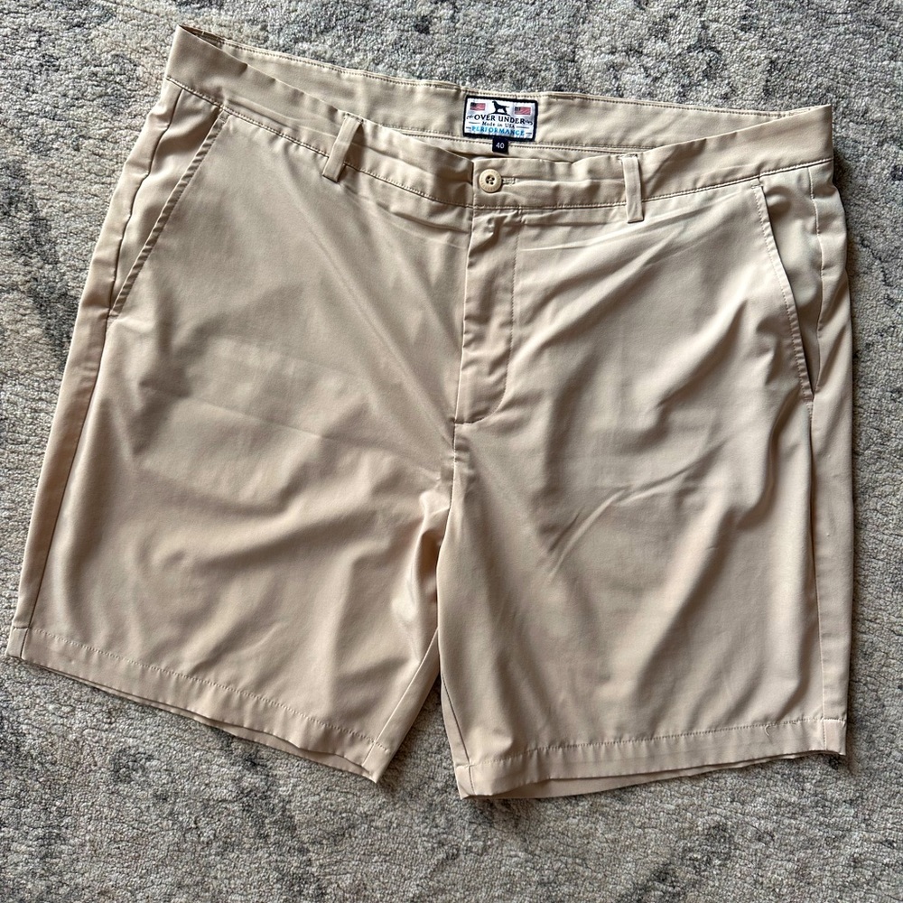 Men’s Over Under Golf/Casual khaki Shorts Size 40